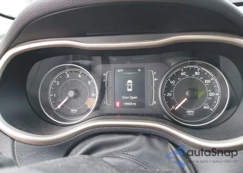 2014 Jeep Cherokee Latitude из США, поврежденный, VIN 1C4PJMCB5EW260172